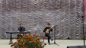 Яблочко (русская народная) - Мхитар Папикян (балалайка)