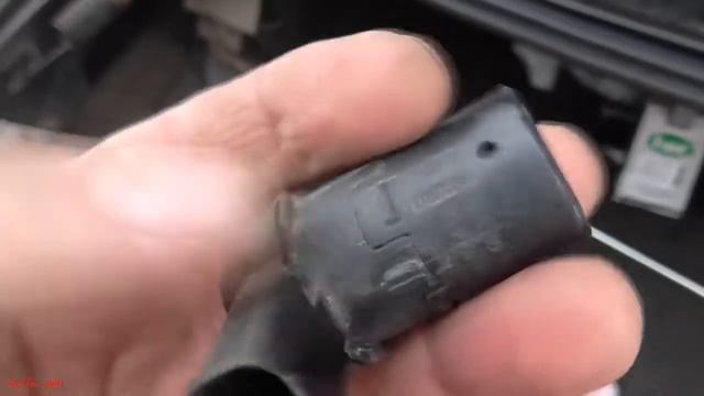 БМВ Е60, М пакет, снятие заднего бампера, ремонт системы парковки! Определение неисправного датчик! смотреть онлайн