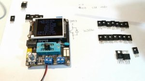 Такой разный транзистор 13003.Для чего в нем установлен диод