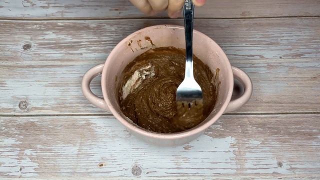 2 минуты в микроволновке и готово! Десерт к чаю за 2 минуты в кружке в микроволновке! смотреть онлайн