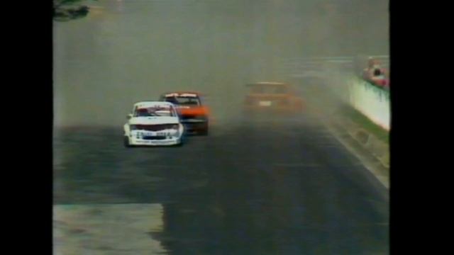 TONY HUBBARD 1984 Sports Sedans Preliminary Race SANDOWN смотреть онлайн