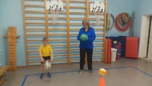 Упражнение с мячом для детей 6-7 лет. Зверева М.Л.