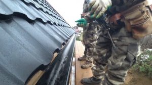 Ремонт кровли на бане. ЧАСТЬ №2. Установка водостока и карнизной планки. Металлочерепица Монтекрист