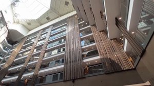 Тбилиси. Отель “SHERATON GRAND TBILISI METECHI PALACE”. Луч света в период энергокризиса 90-х.