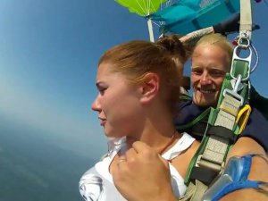 The Most Exciting Skydive Done By A Girl Ever