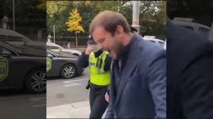 Когда пытаешься познакомиться с девушкой