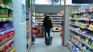 Злая Бывшая Самого Сильного Человека Преследует Нас !