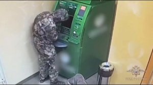 Воры взламывали банкомат