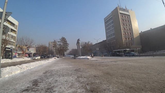 C пр. Бухар-Жырау на пр. Нуркена Абдирова к его памятнику 18-го Января 2023 года