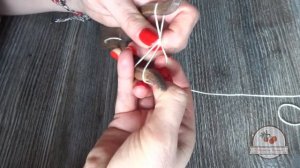 Плетение одноцветного шнура на вилке