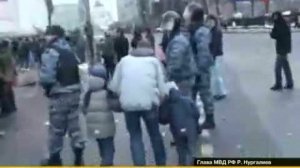 Мобильный репортер погромы в центре Москвы. 