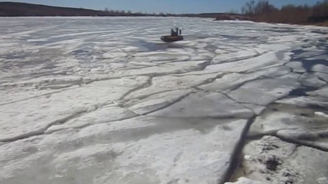 Аэролодка Сивуч по весеннему льду смотреть онлайн