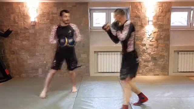 Перемещение в стороны + двойки руками 2часть смотреть онлайн