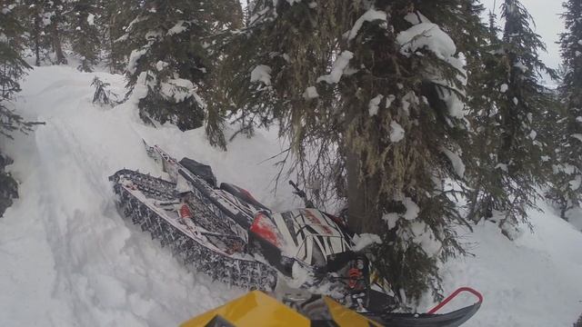 Ергаки Декабрь 2015 балуемся на склонах спасаем снегоход смотреть онлайн