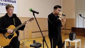 Слышали ли вы песню "Не смотри" в таком исполнении?