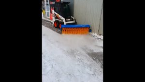 Щетка на мини погрузчик Bobcat