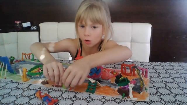 Лепим из пластилина. Детская площадка смотреть онлайн