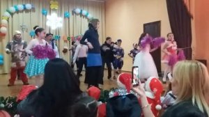 Танец шишки и ёлки