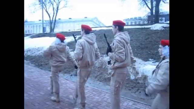 Вахта памяти у Вечного огня в Нижегородском Кремле школы№42Нижегородского района г.Нижнего Новгорода