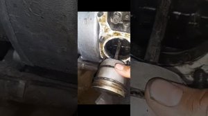 2часть по мотоциклу  к750 собрал поршневую нашёл искру.
