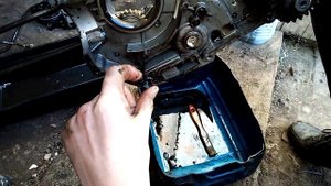 МОЙКА ДВИГАТЕЛЯ \ ПОКРАСКА ДВИГАТЕЛЯ МОПЕДА ИЗ БАЛОНЧИКА