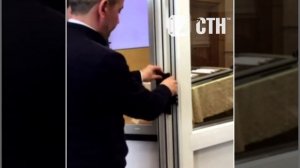 Роликовая петля для алюминиевых дверей