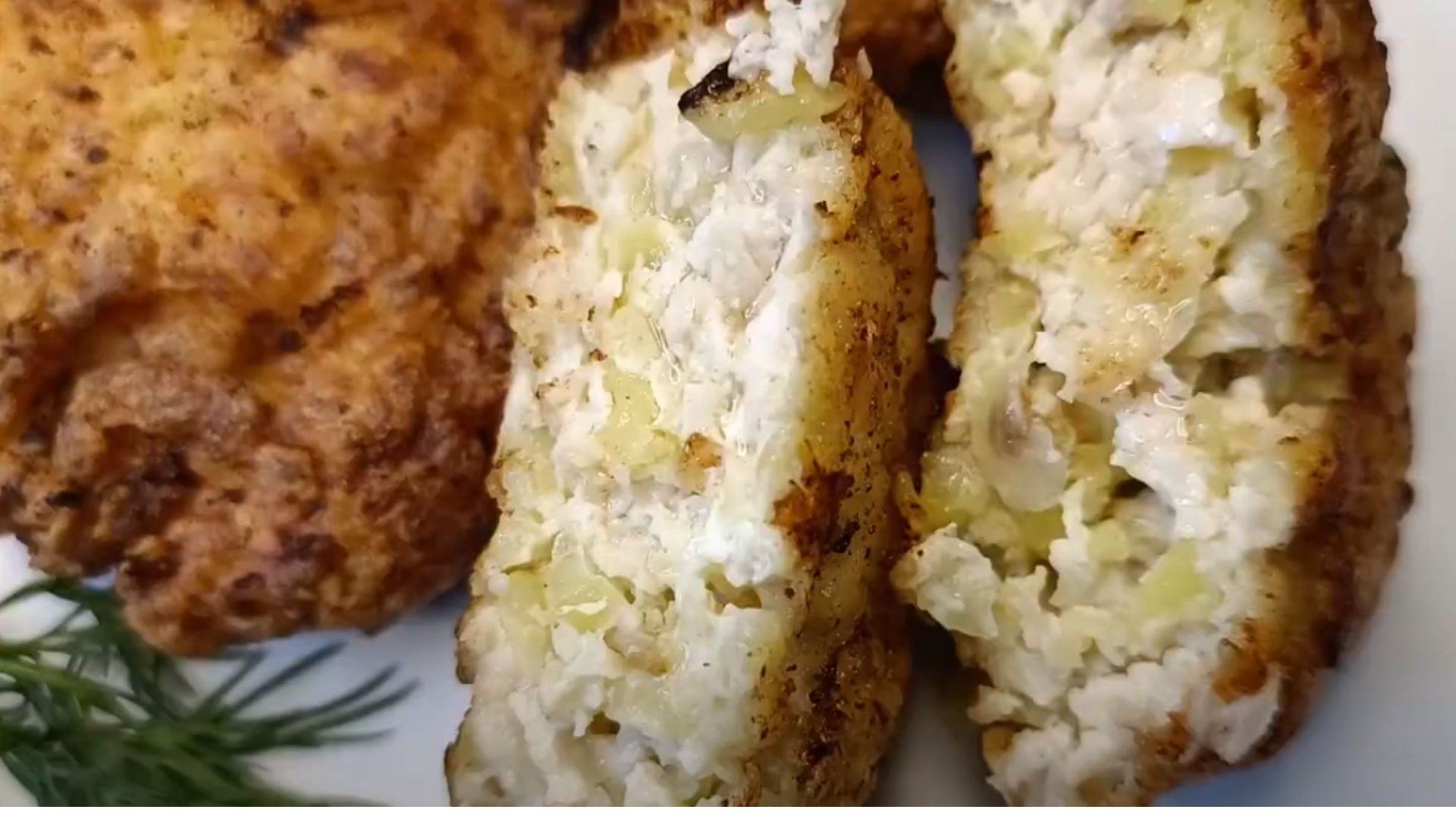 СОЧНЫЕ И НЕЖНЫЕ КУРИНЫЕ КОТЛЕТЫ!