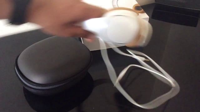 Samsung LEVEL ON Headphones Review! смотреть онлайн