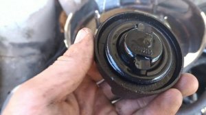 Майонез в корпусе воздушного фильтра. Эмульсия.