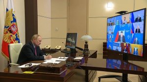 Владимир Путин поручил до холодов восстановить пострадавшие от паводков жилые дома