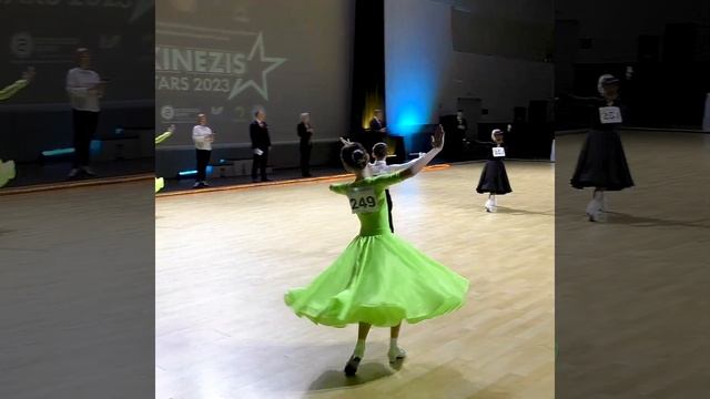Квикстеп / Дети-2 St (Соло E) финал - Kinezis Stars 2023 (Минск) спортивные бальные танцы смотреть онлайн