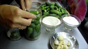 Заливаем огурчики водой из под крана...Рецепт огурчиков в 700гр банке Заготовки на зиму