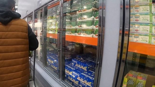 США.Покупки  в Costco. Магазин товаров для творчества перед Рождеством.