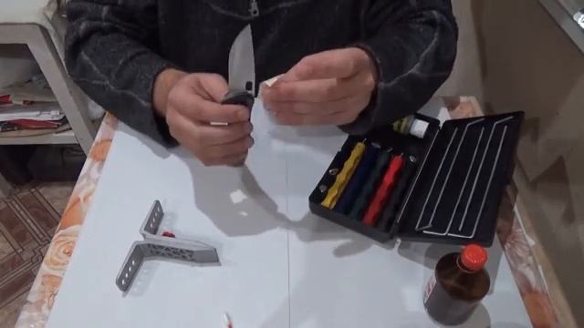 Избавляемся от коррозионных ржавых пятнышек на ноже. Поправляем заточку. смотреть онлайн