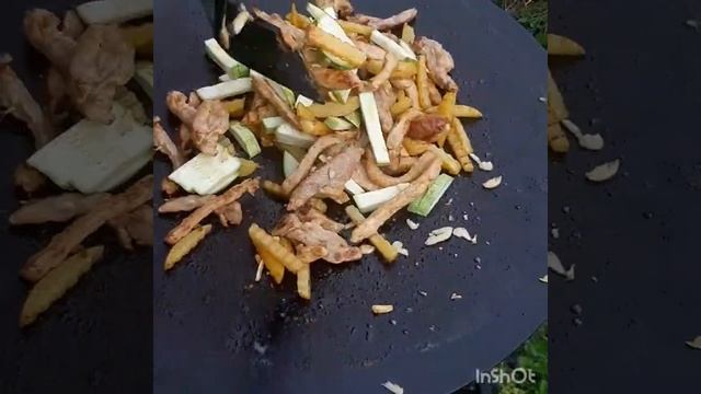 Садж с мясом и овощами