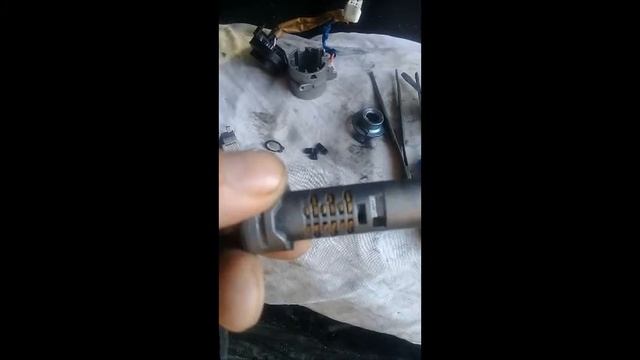 Ремонт замка зажигания Киа Сид. Ремонт личинки двери Киа Сид.