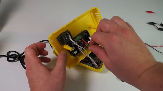 ЛАБОРАТОРНЫЙ Источник ТОКА за 50 долларов! смотреть онлайн