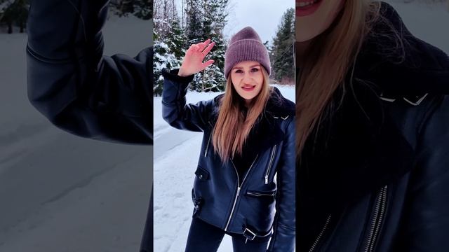 Женщина бухгалтер! Настя Башманова "Женщина танкист" Яндекс музыка #shorts#настябашманова