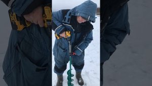Ручной ледобур "Барнаул" левого вращения, легко приспособить под электробур с карданным шарниром.