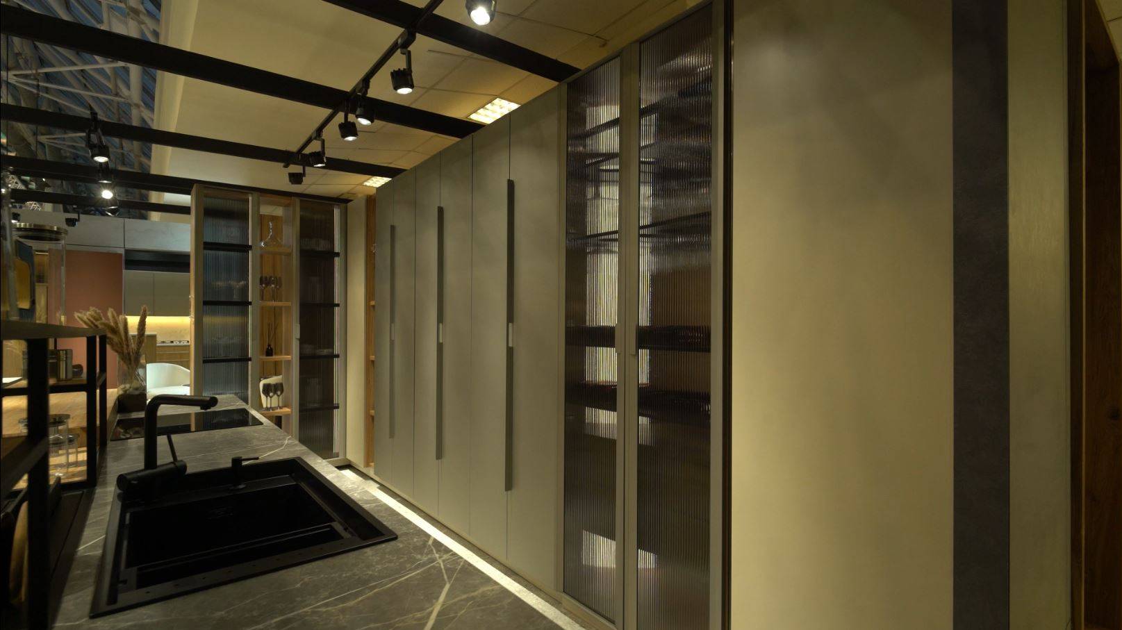 Модель ONTARIO STEEL (ОНТАРИО СТИЛ) от CUCINA смотреть онлайн