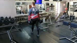 Прогулка фермера с 2 гантелями по 45,4 кг