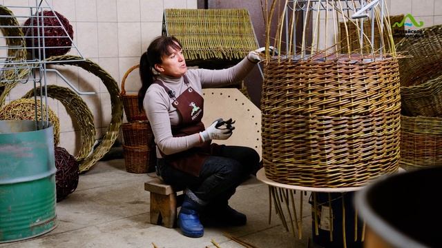 ПЛЕТЕНИЕ ИЗ ИВЫ ПОШАГОВО ДЛЯ НАЧИНАЮЩИХ | ПЛЕТЕНИЕ ИЗ ИВОВЫХ ПРУТЬЕВ | ПЛЕТЕМ ИЗ ИВЫ