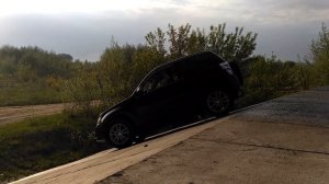 Suzuki Grand Vitara 3х дверка, бетон, горка, 4L