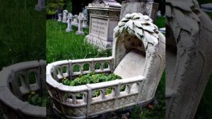 Фотографии красивых памятников с кладбища