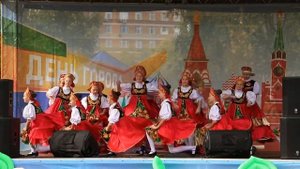 Народный коллектив, хореографический ансамбль "Веселуха", танец    "Русский сувенир".