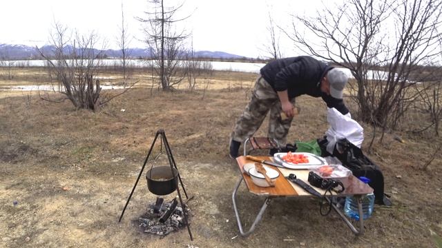 Шурпа из вальдшнепа и рябчика. Кухня на берегу озера. Простой охотничий рецепт.