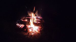 Релакс видео. Натуральный ночной костёр. Без слов. Для расслабления и медитации.  11092023.