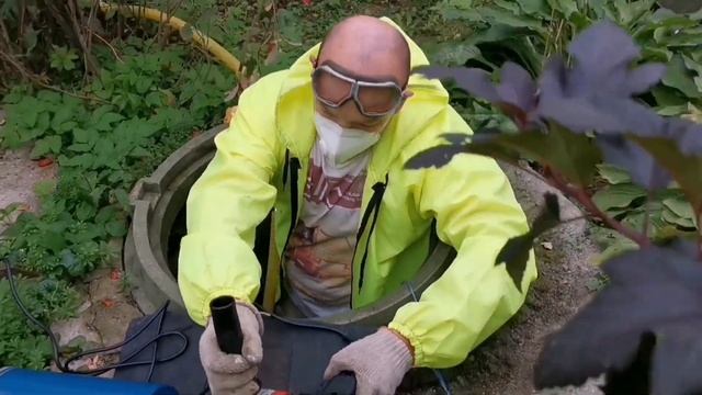 Перелив в бетонном септике. Тест китайской дрели Ken 6110b и бюджетной алмазной коронки