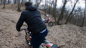 ПОКАТУХА Geon X-Ride 155 в лесу на питбайках ( поломка ) KAYO 140