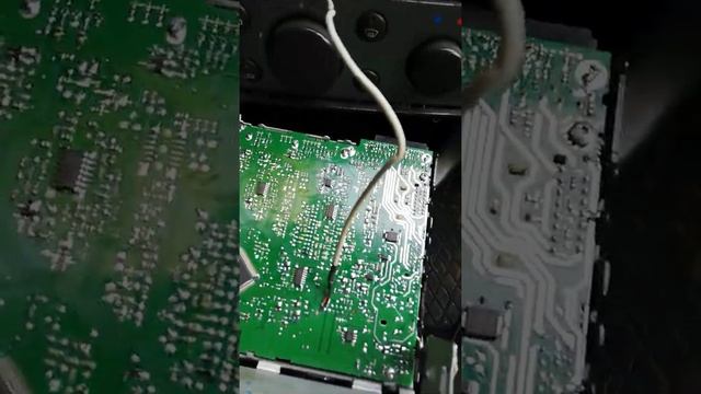 Установка aux на стацианарную магнитолу Opel vectra C 2002г. смотреть онлайн